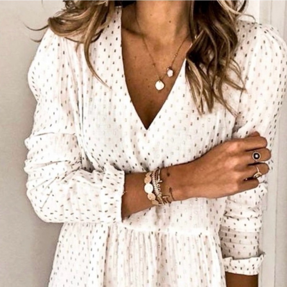 NWT MAZIK WHITE AND GOLD PEPLUM BLOUSE SIZE S